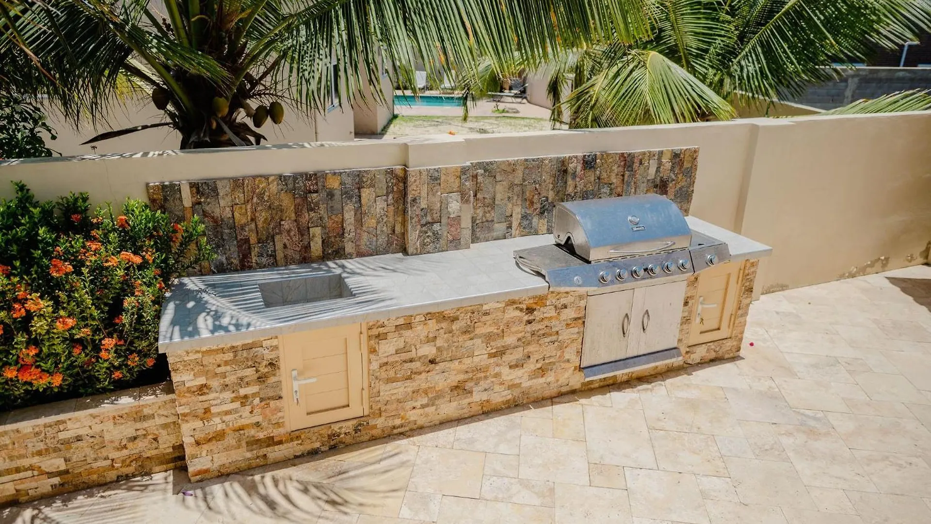 Gorgeous 2-Bedroom Apartment 2 Km From Eagle Beach Palm Beach Aruba